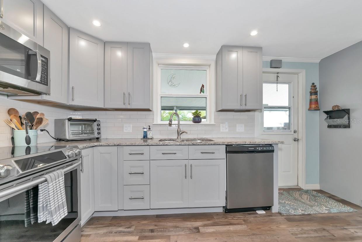 Image 26 of 74 For 75 King Arthur Drive