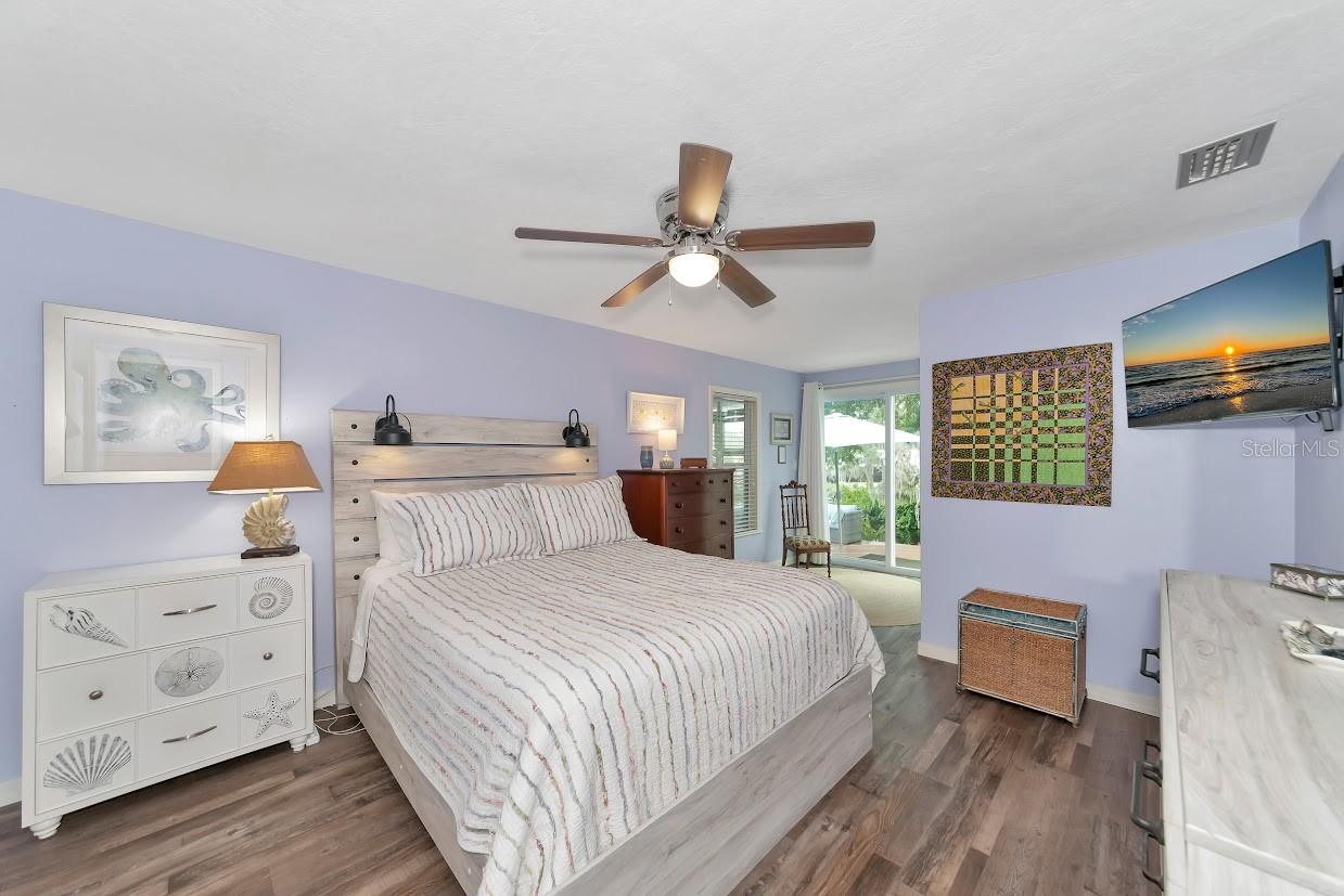 Image 42 of 74 For 75 King Arthur Drive