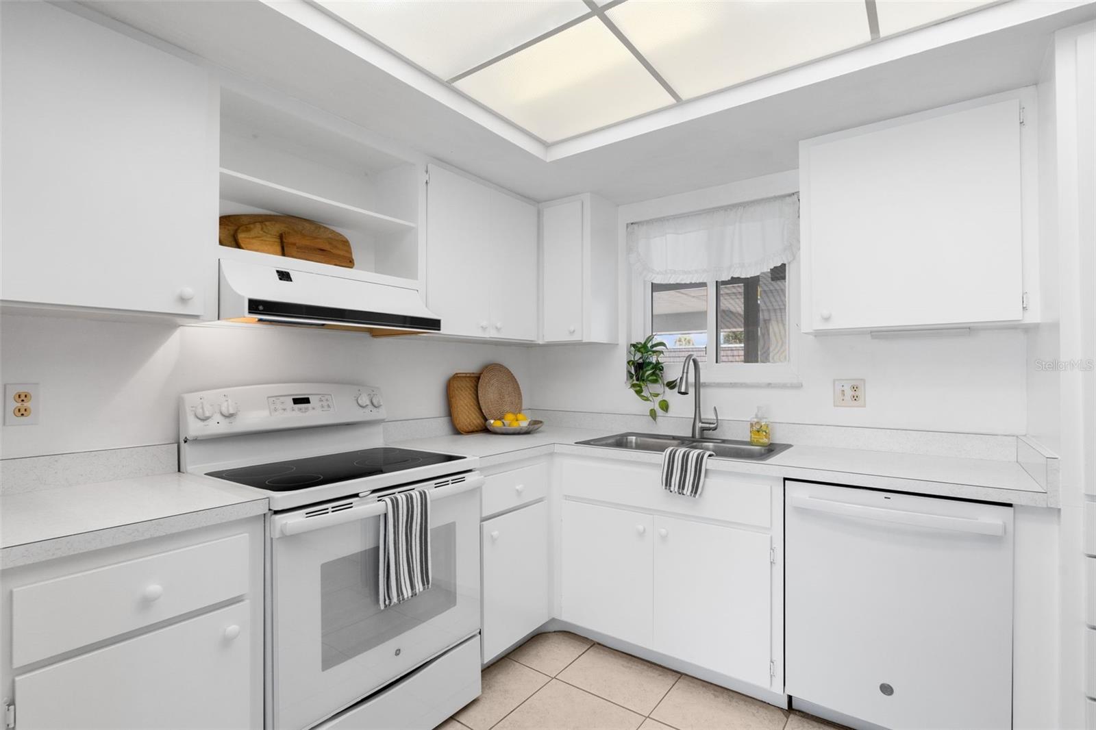 Image 12 of 42 For 3952 Ashwood Lane 37