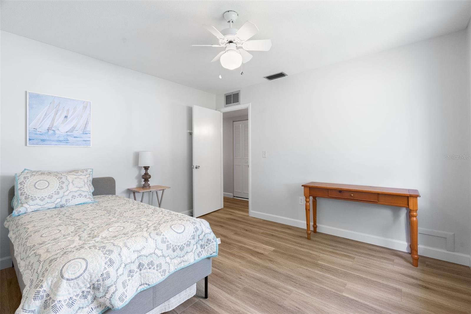Image 25 of 42 For 3952 Ashwood Lane 37