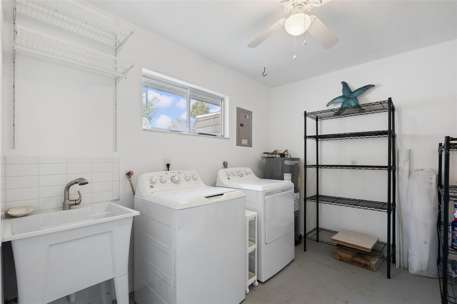 Image 26 of 42 For 3952 Ashwood Lane 37