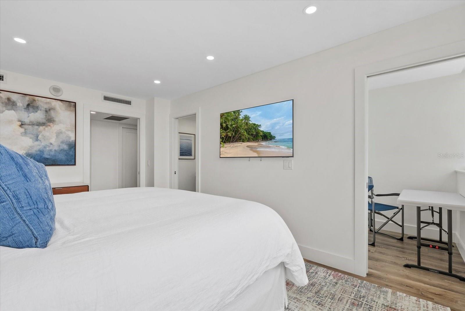 Image 32 of 55 For 4822 Ocean Boulevard 8c