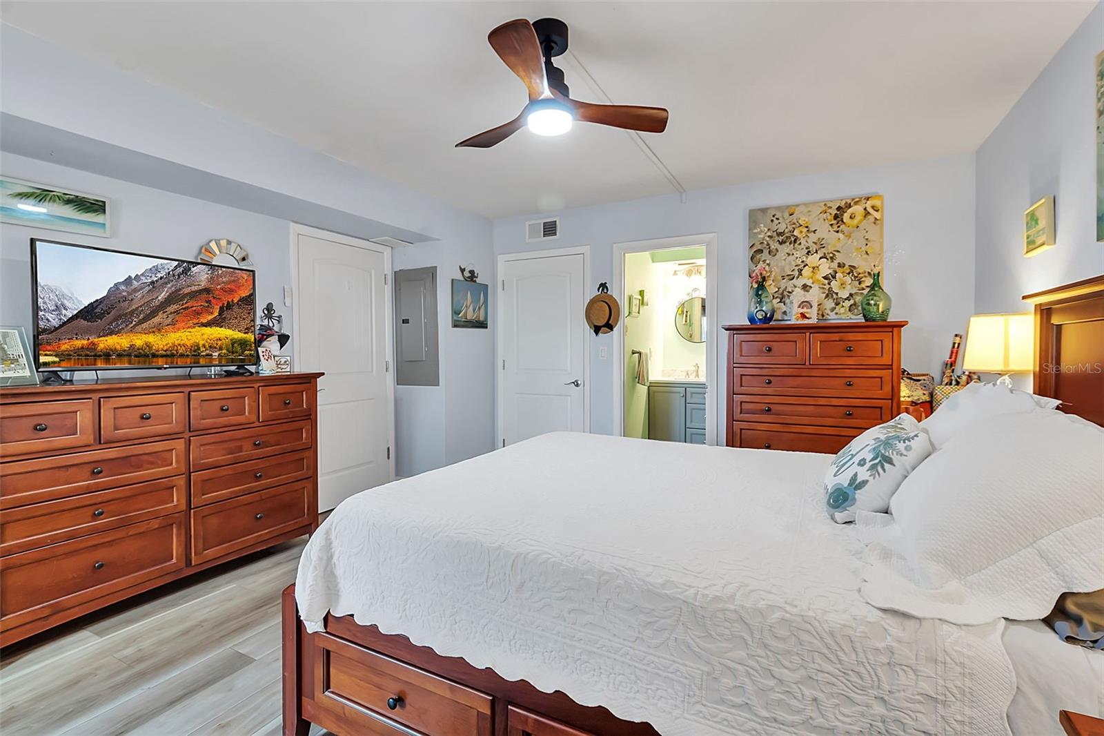 Image 31 of 42 For 3500 El Conquistador Parkway 351