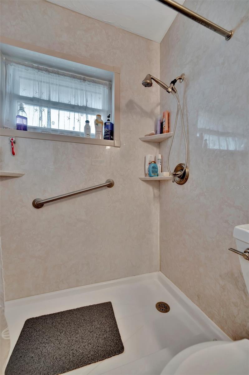 Image 35 of 47 For 2804 26th Avenue Drive W