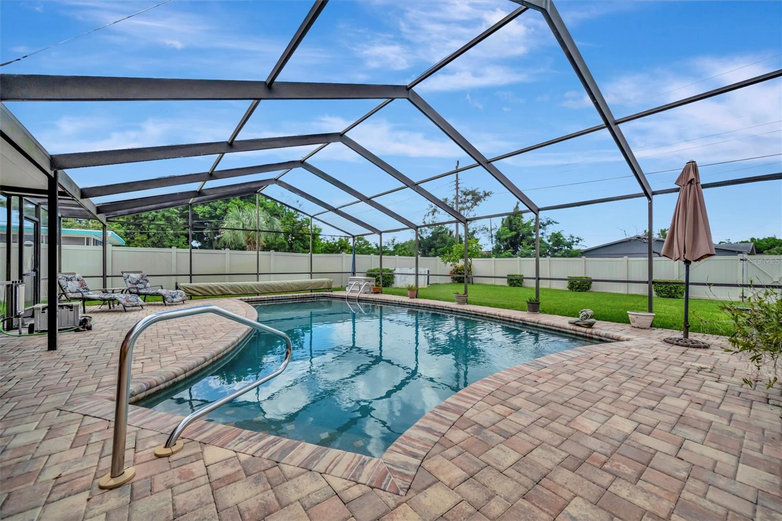 Image 4 of 47 For 2804 26th Avenue Drive W