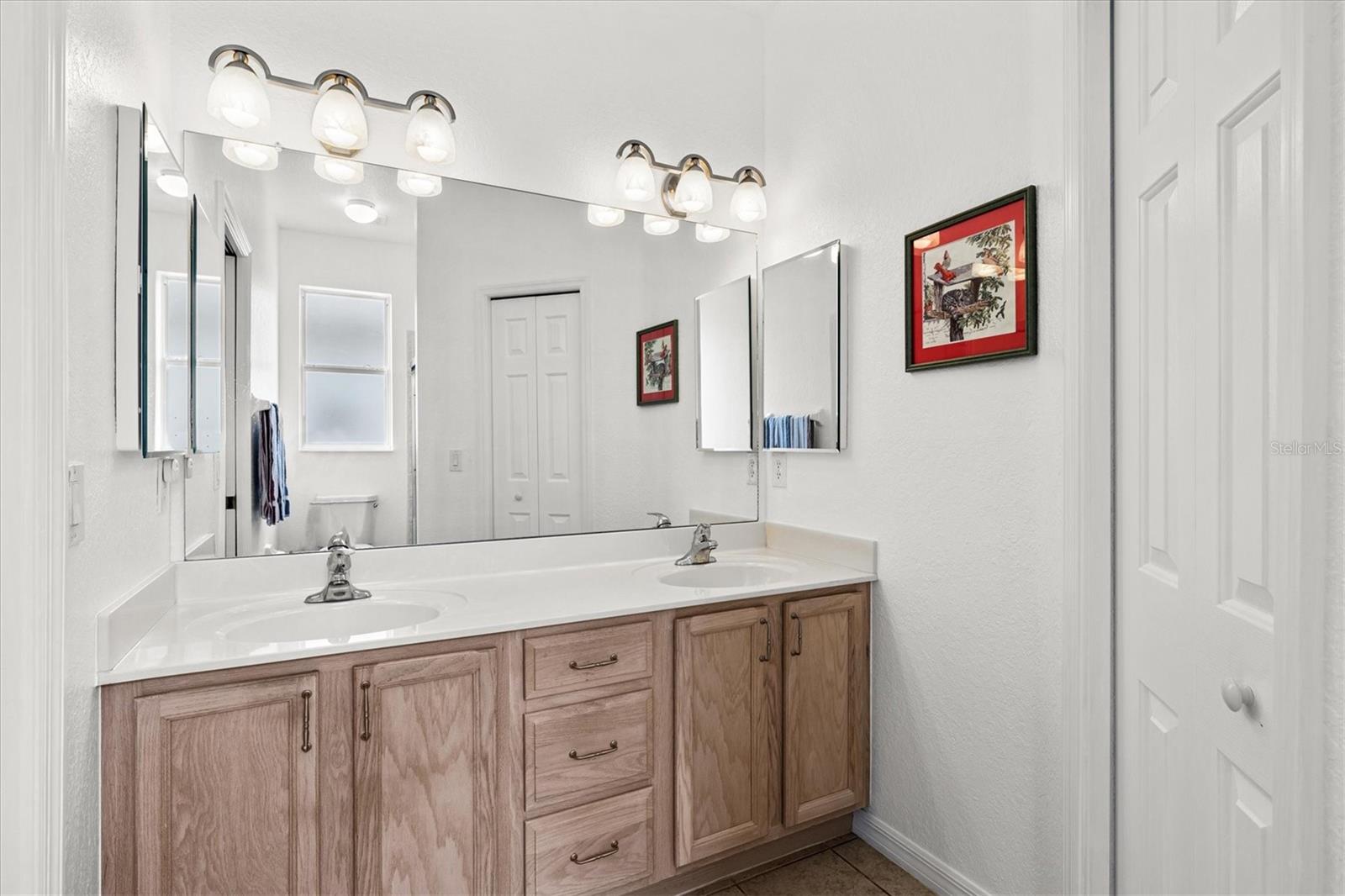 Image 17 of 53 For 1434 Hedgewood Circle