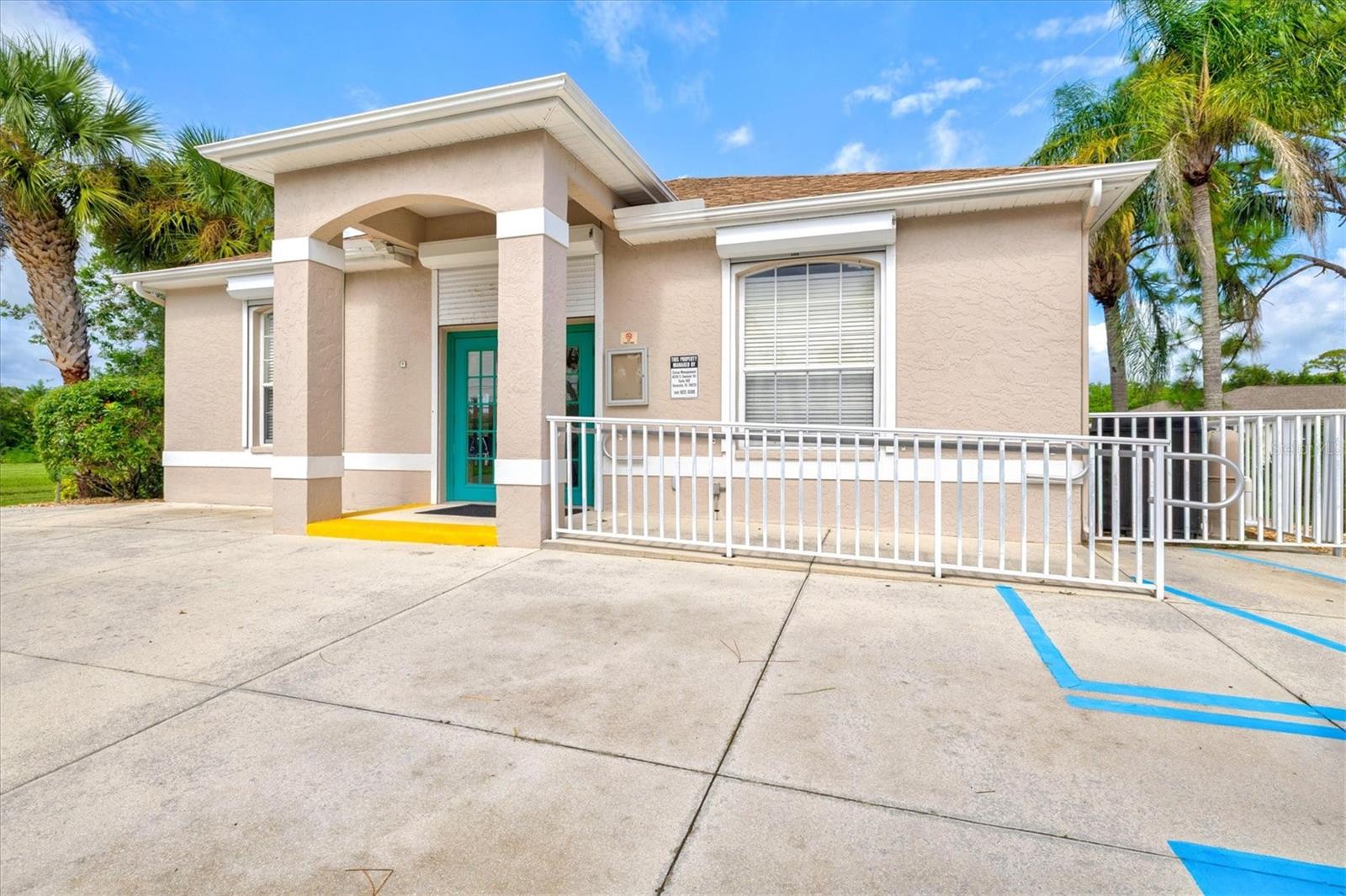 Image 30 of 53 For 1434 Hedgewood Circle