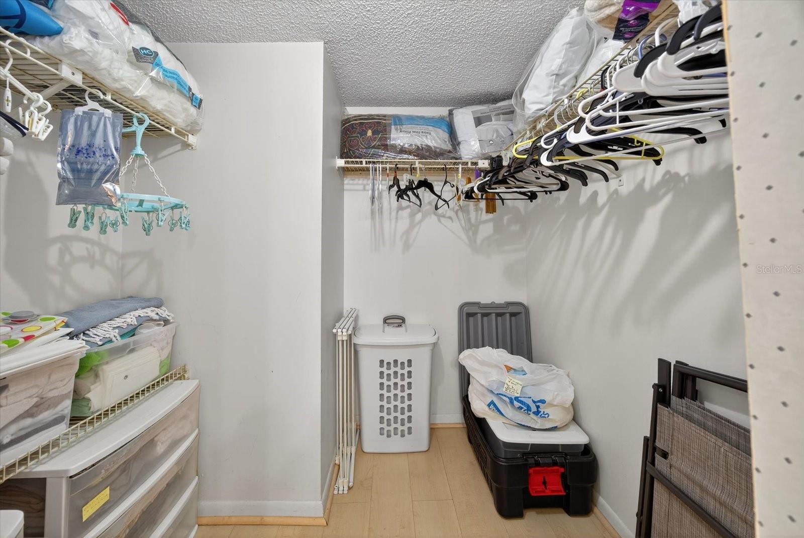 Image 18 of 32 For 6051 Sun Boulevard 403