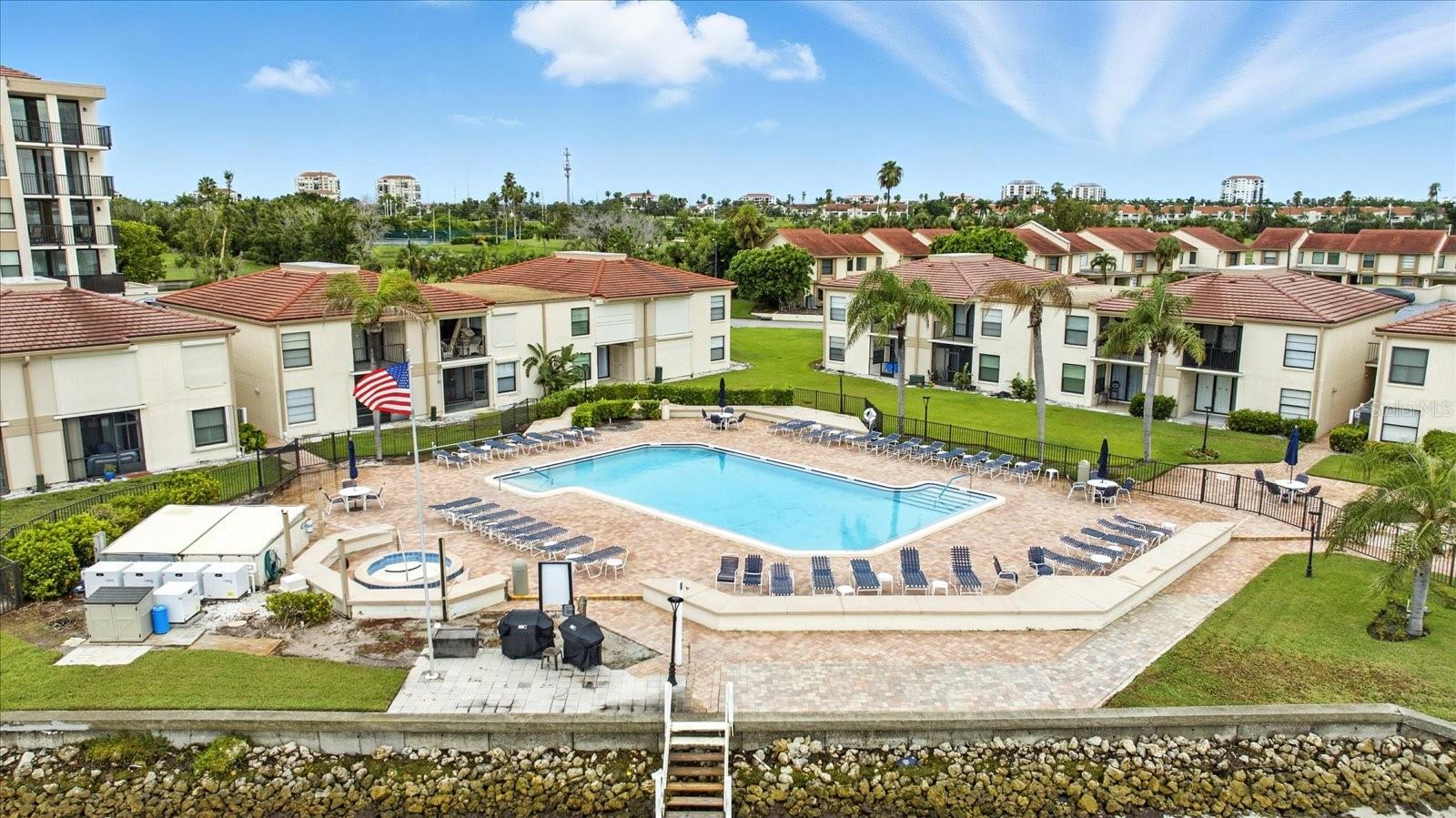 Image 27 of 32 For 6051 Sun Boulevard 403