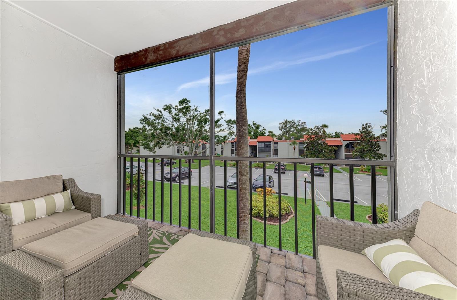 Image 18 of 35 For 3239 Beneva Road 201
