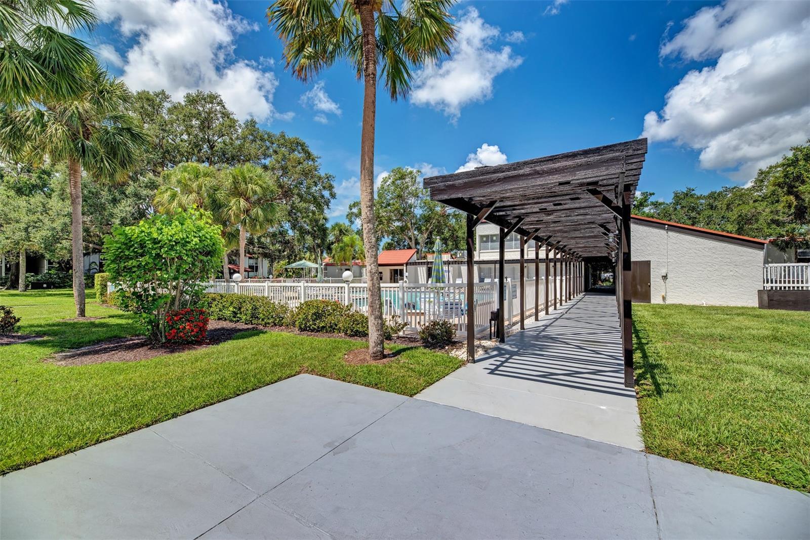 Image 27 of 35 For 3239 Beneva Road 201