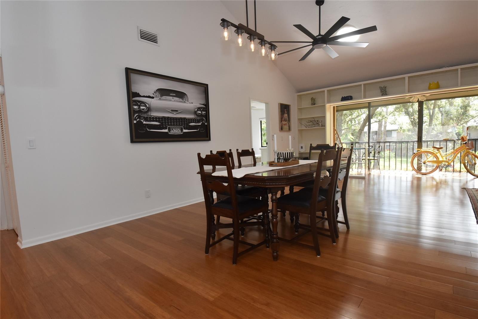 Image 3 of 39 For 1608 Bayhouse Point Drive 401