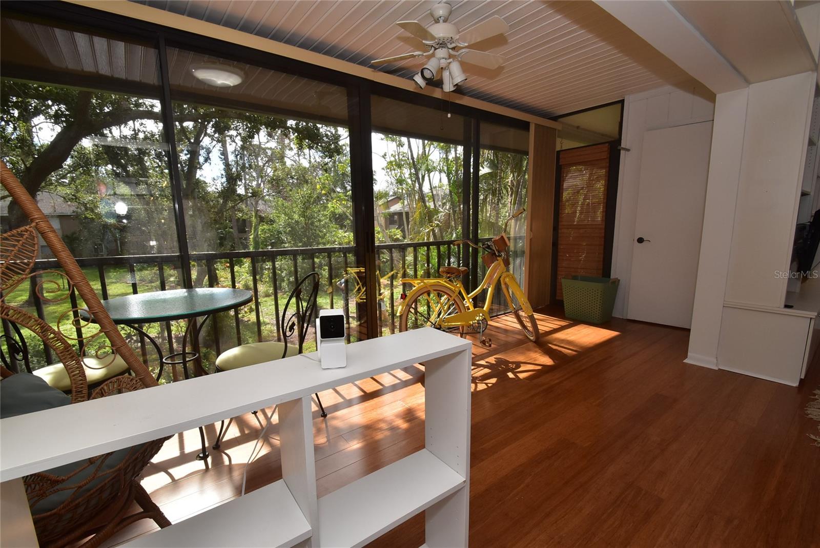Image 8 of 39 For 1608 Bayhouse Point Drive 401