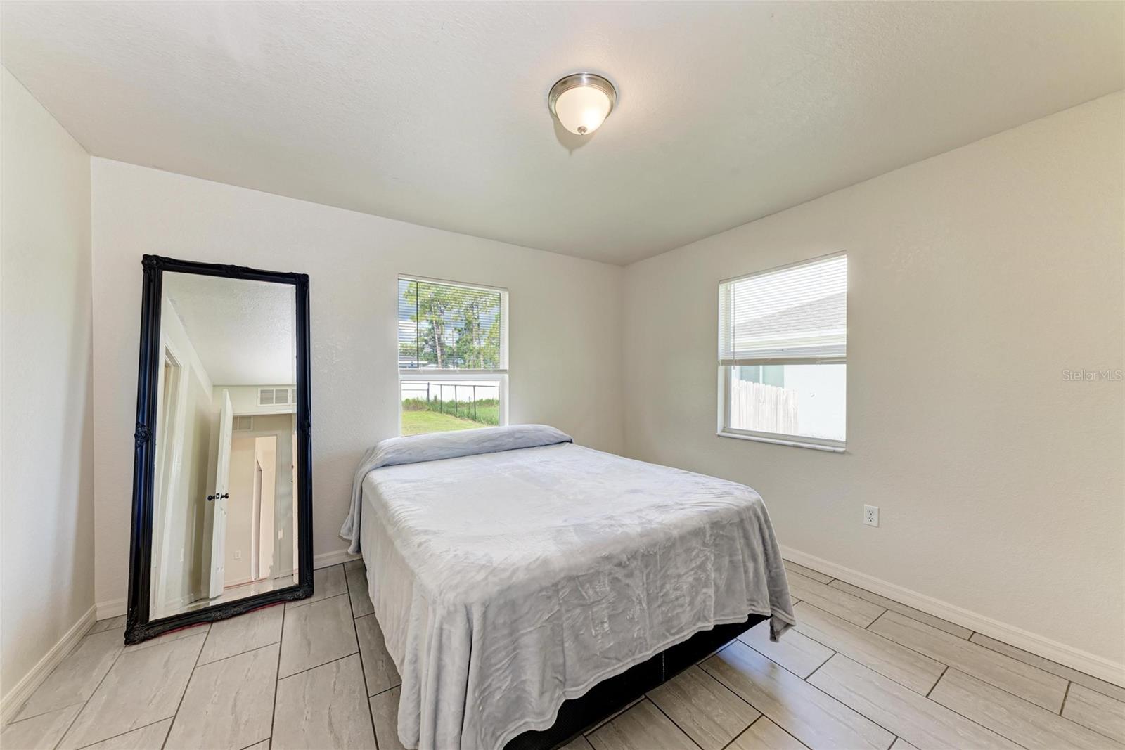 Image 16 of 39 For 1243 Autumn Street