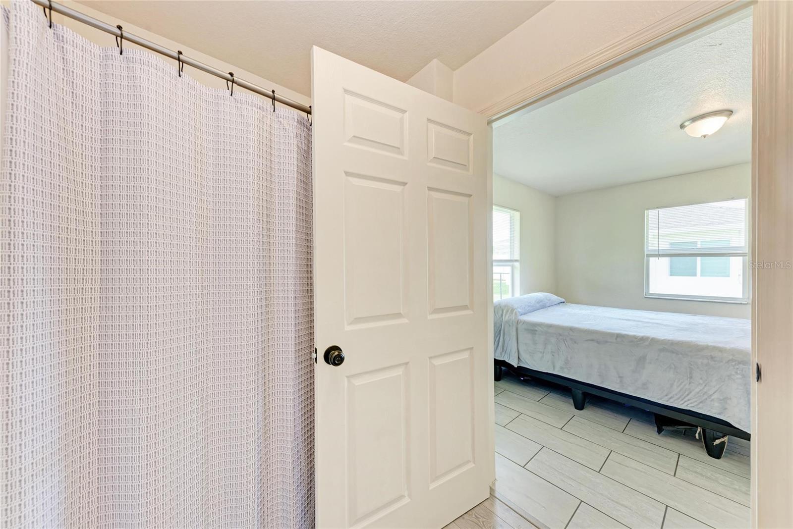 Image 21 of 39 For 1243 Autumn Street