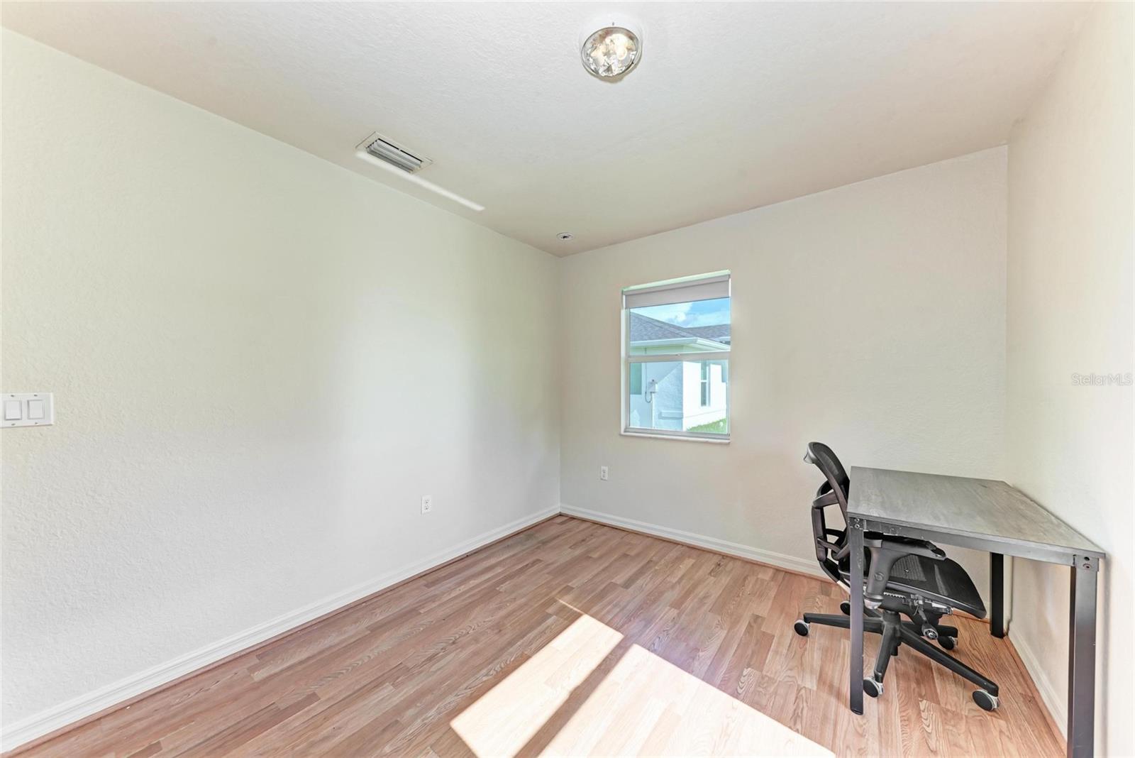 Image 24 of 39 For 1243 Autumn Street