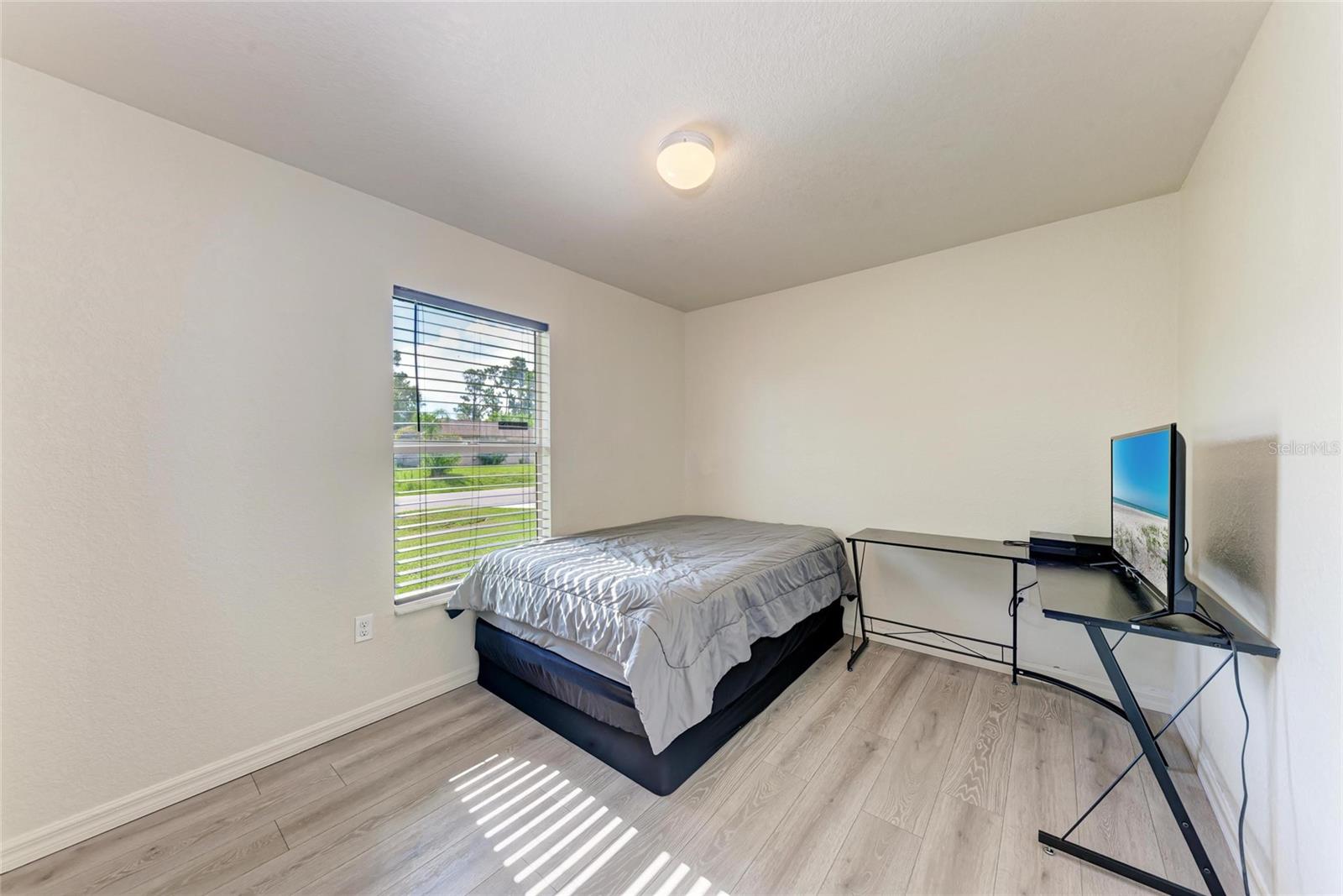 Image 25 of 39 For 1243 Autumn Street