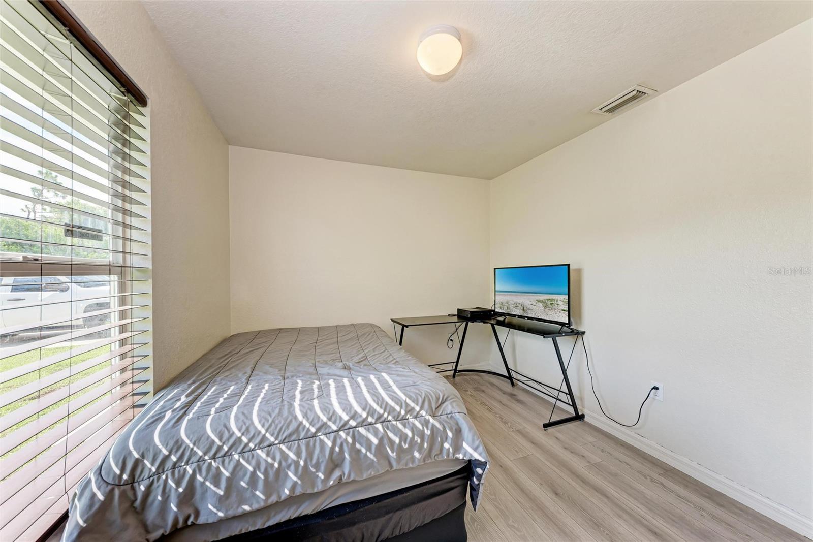 Image 26 of 39 For 1243 Autumn Street