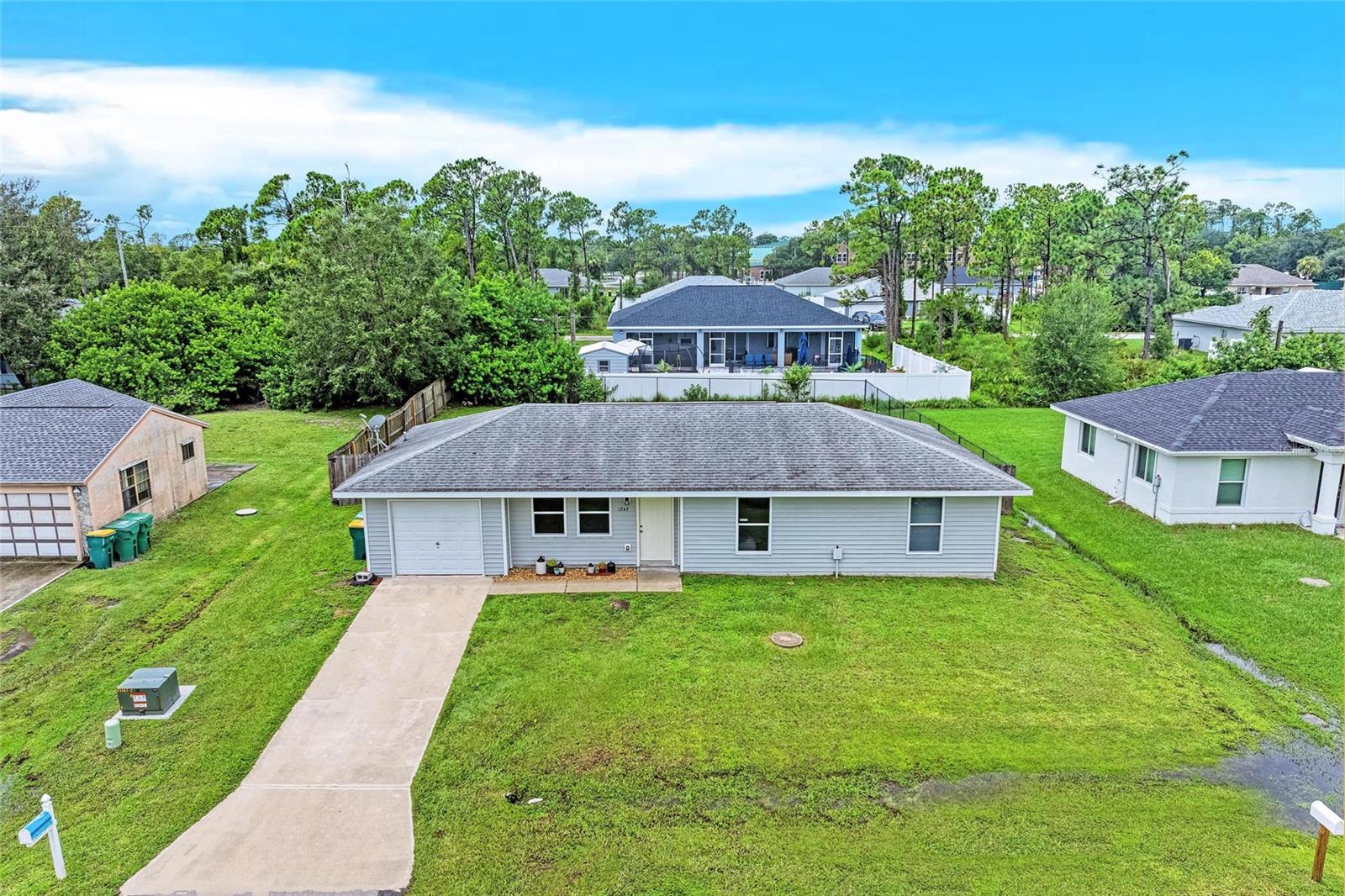 Image 32 of 39 For 1243 Autumn Street