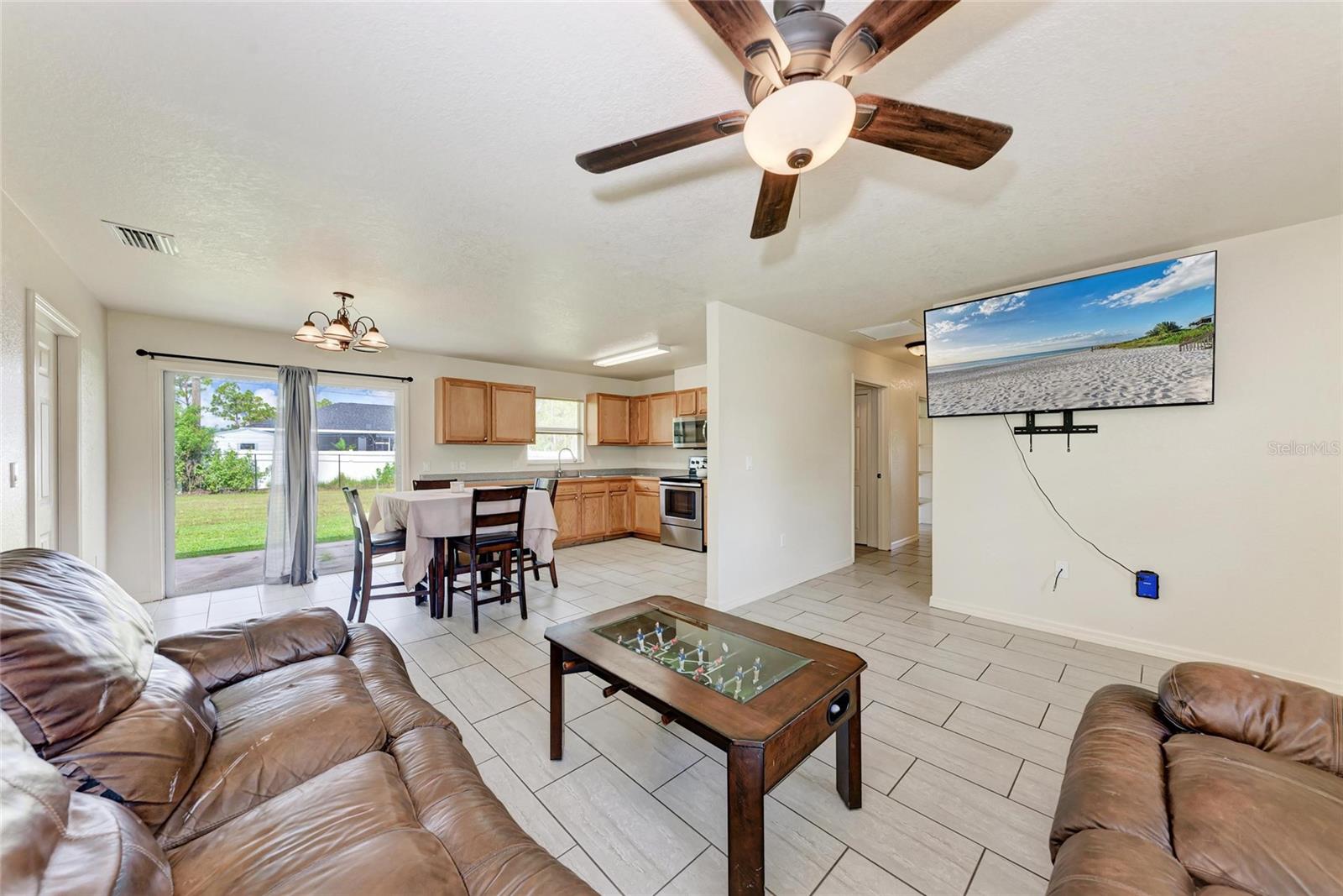 Image 8 of 39 For 1243 Autumn Street