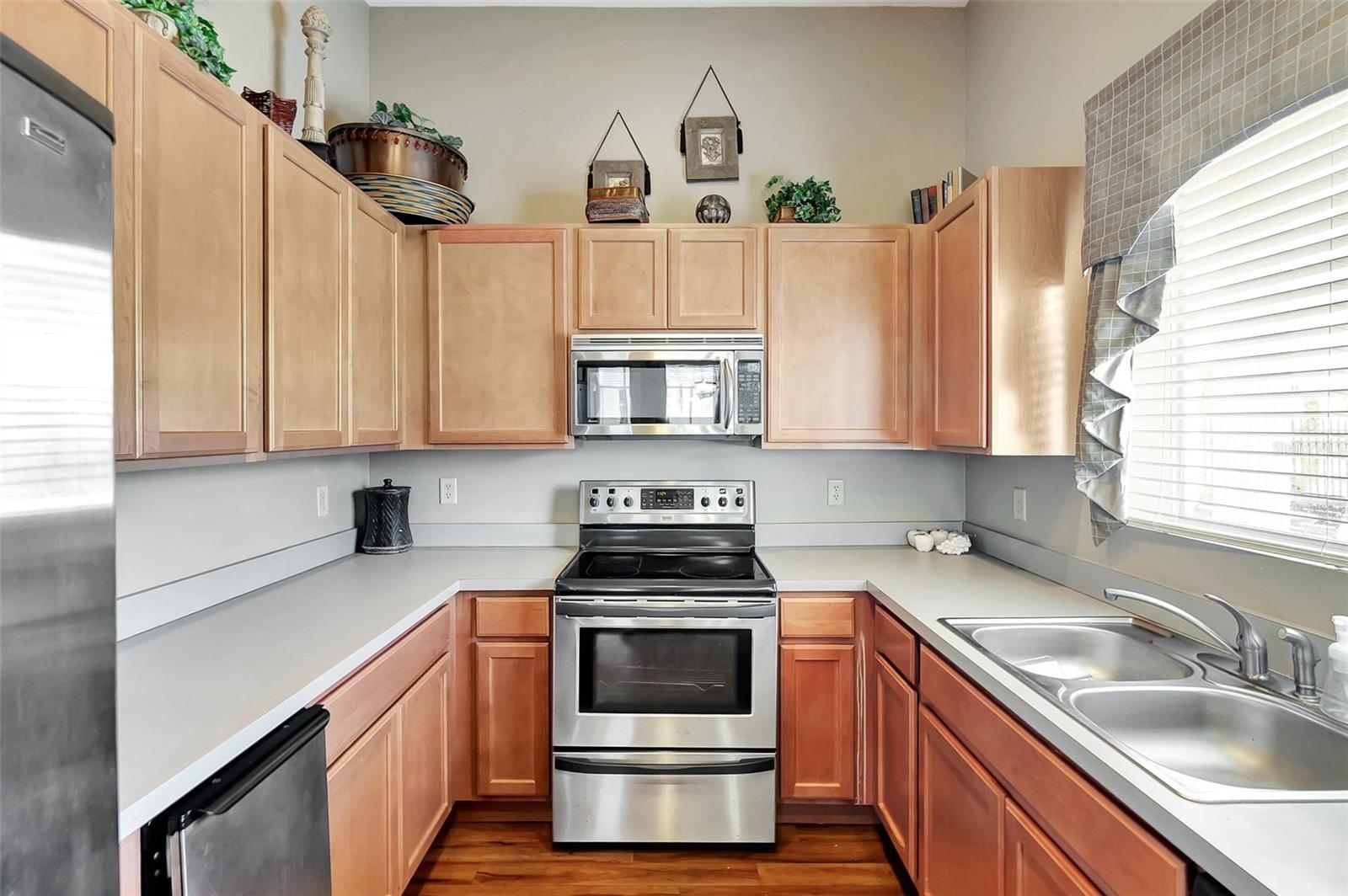 Image 36 of 40 For 4802 51st Street W 412