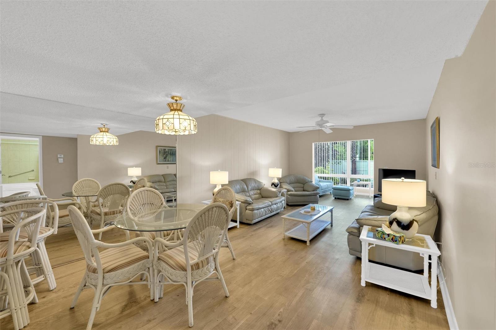 Image 13 of 32 For 22375 Edgewater Drive 114