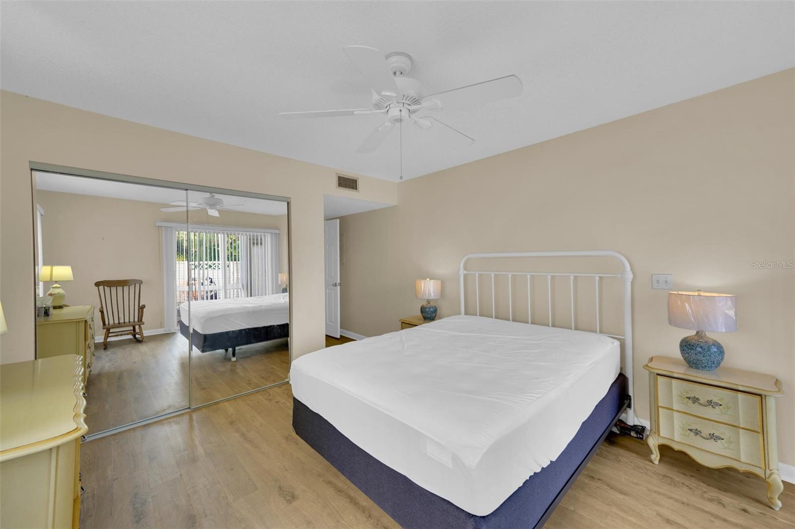 Image 20 of 32 For 22375 Edgewater Drive 114