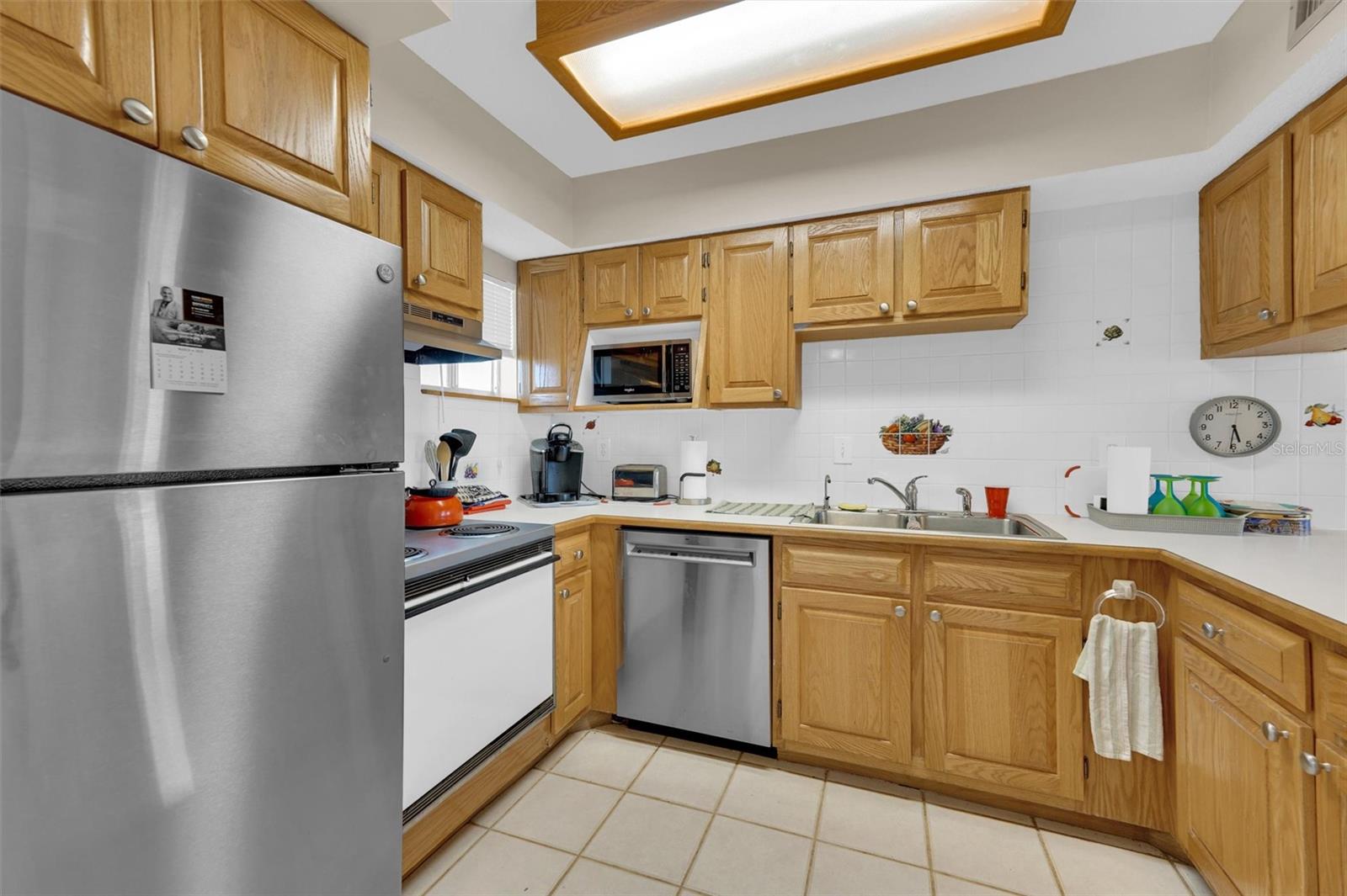 Image 8 of 32 For 22375 Edgewater Drive 114