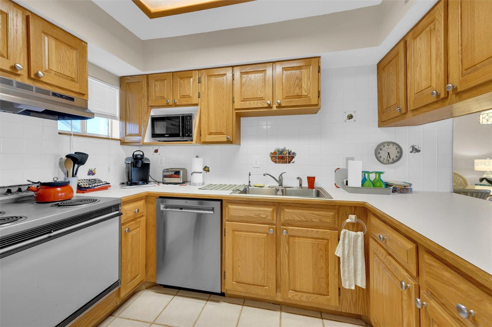 Image 9 of 32 For 22375 Edgewater Drive 114