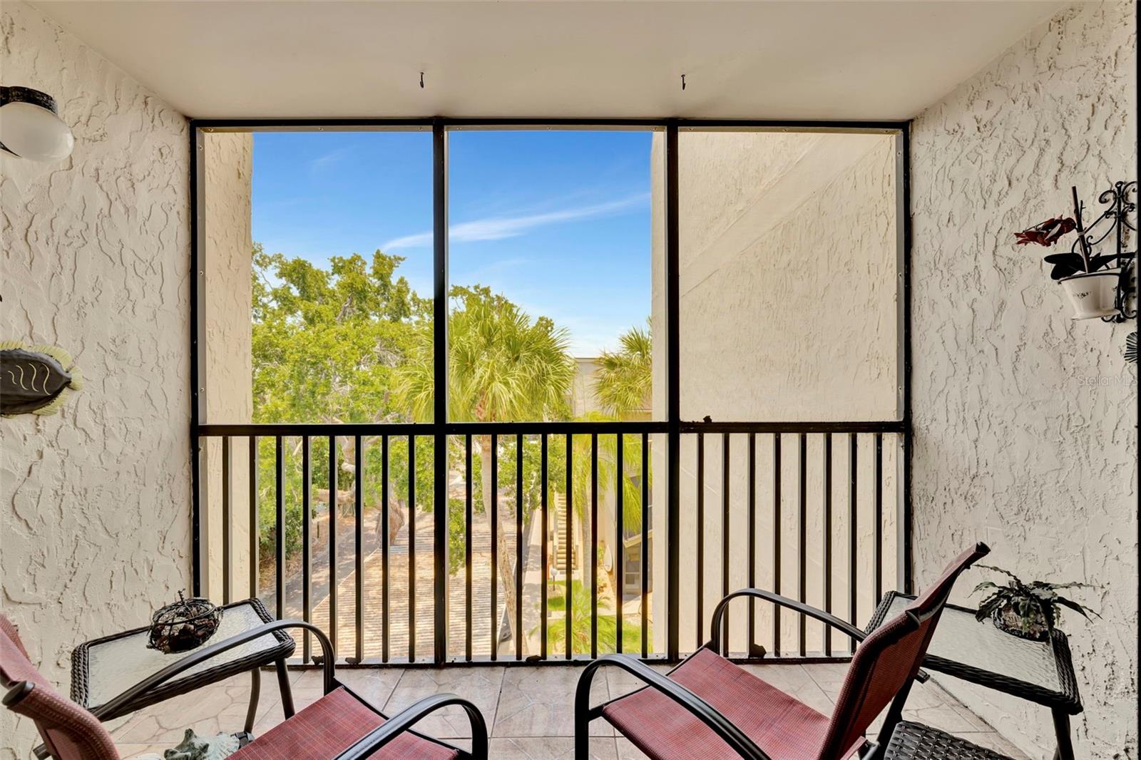 Image 10 of 44 For 6157 Midnight Pass Road E24