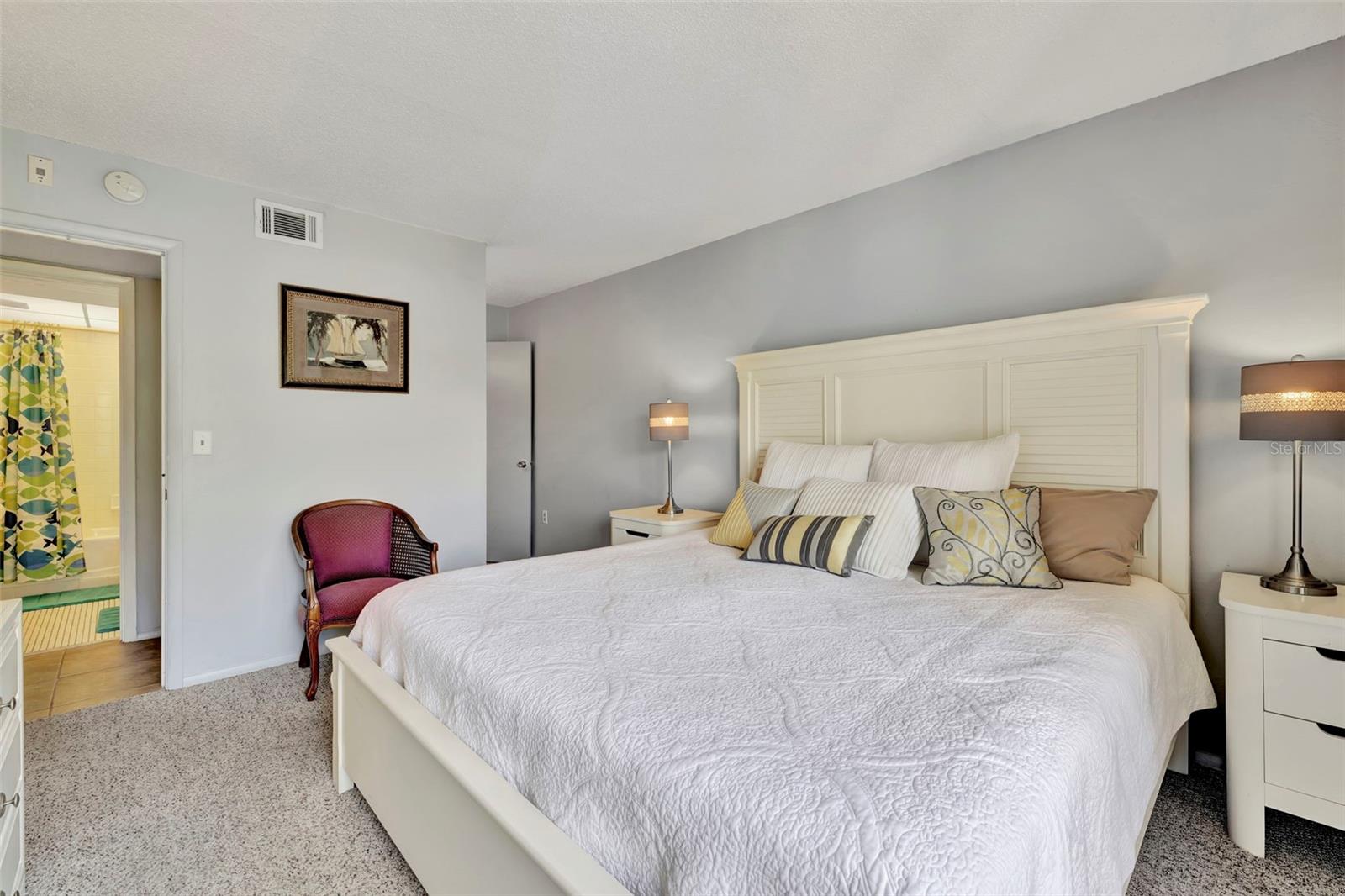 Image 15 of 44 For 6157 Midnight Pass Road E24