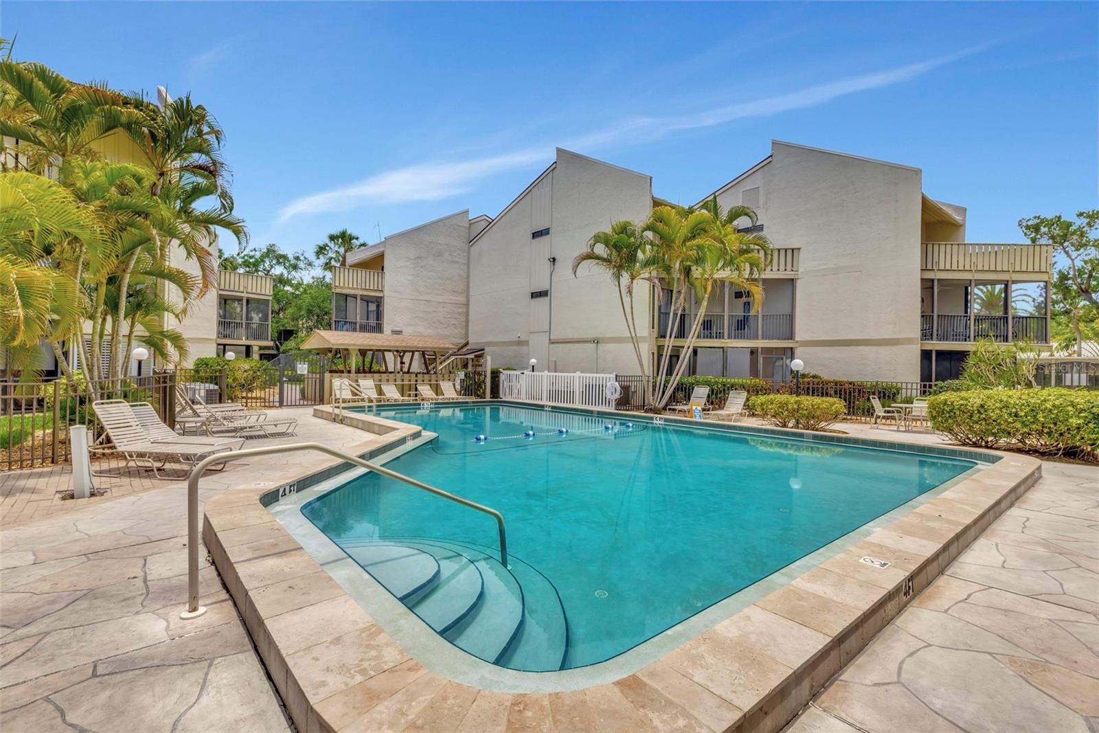 Image 24 of 44 For 6157 Midnight Pass Road E24