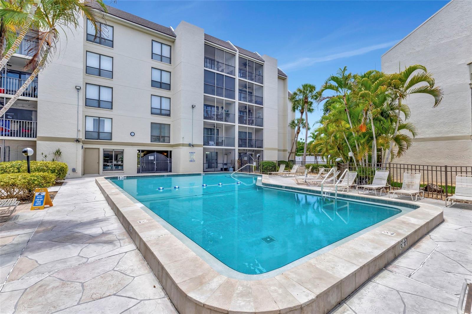 Image 26 of 44 For 6157 Midnight Pass Road E24