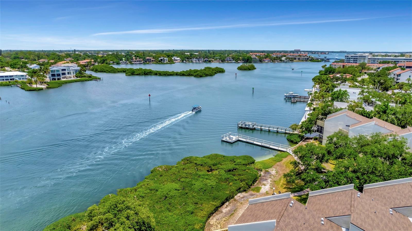 Image 40 of 44 For 6157 Midnight Pass Road E24