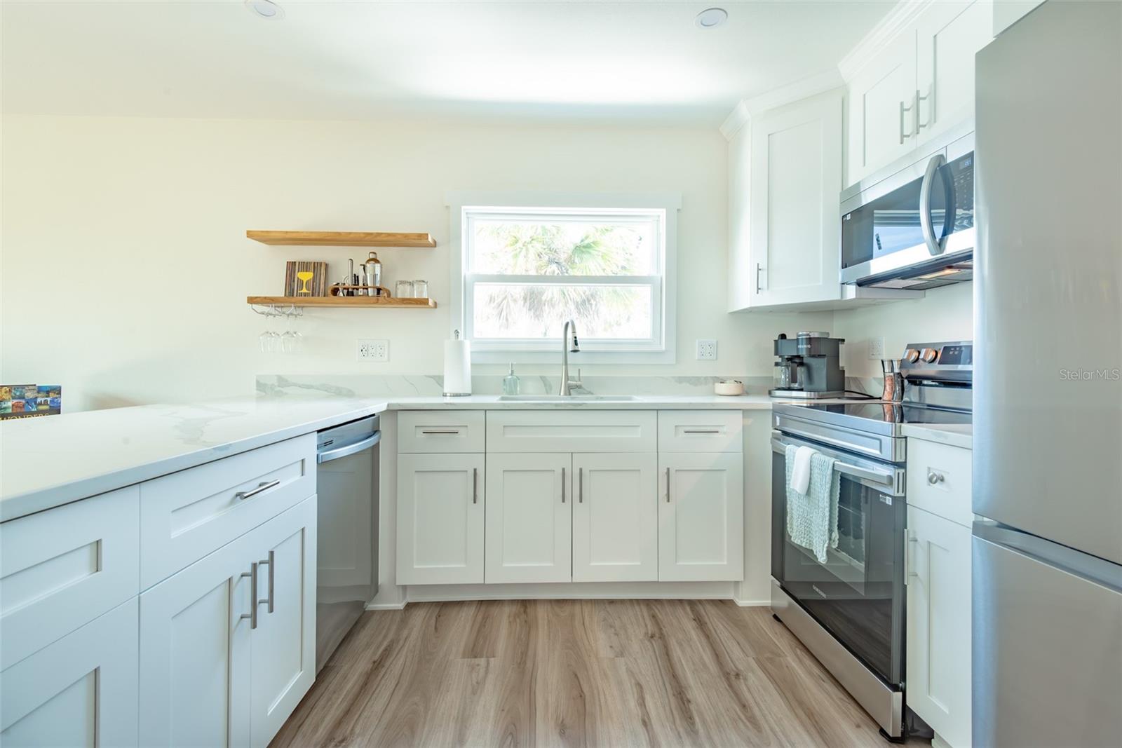 Image 19 of 29 For 8520 Manasota Key Road