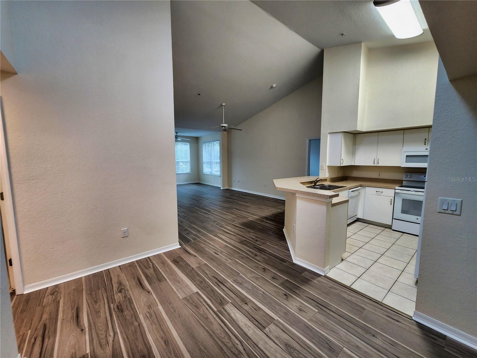 Image 21 of 33 For 4138 Central Sarasota Parkway 1521