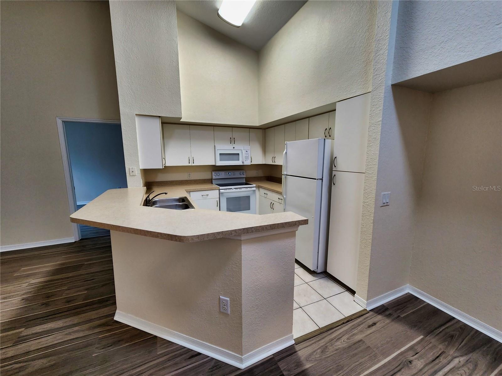 Image 22 of 33 For 4138 Central Sarasota Parkway 1521