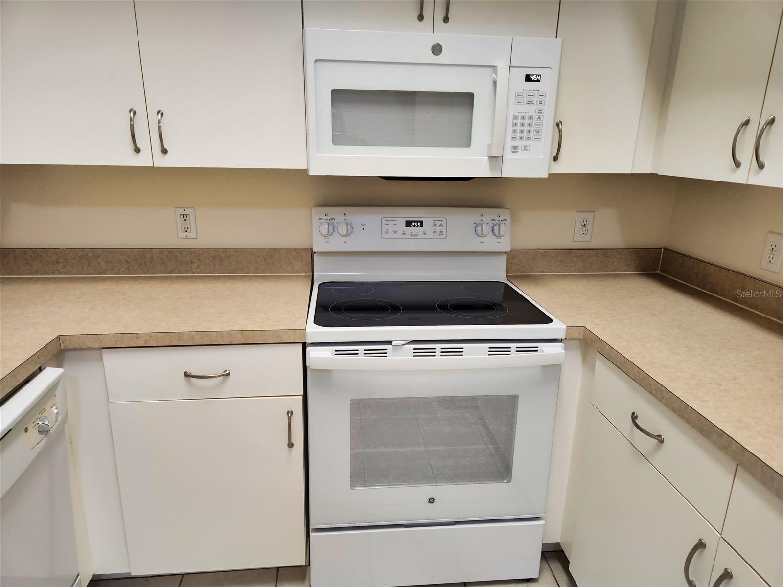Image 23 of 33 For 4138 Central Sarasota Parkway 1521