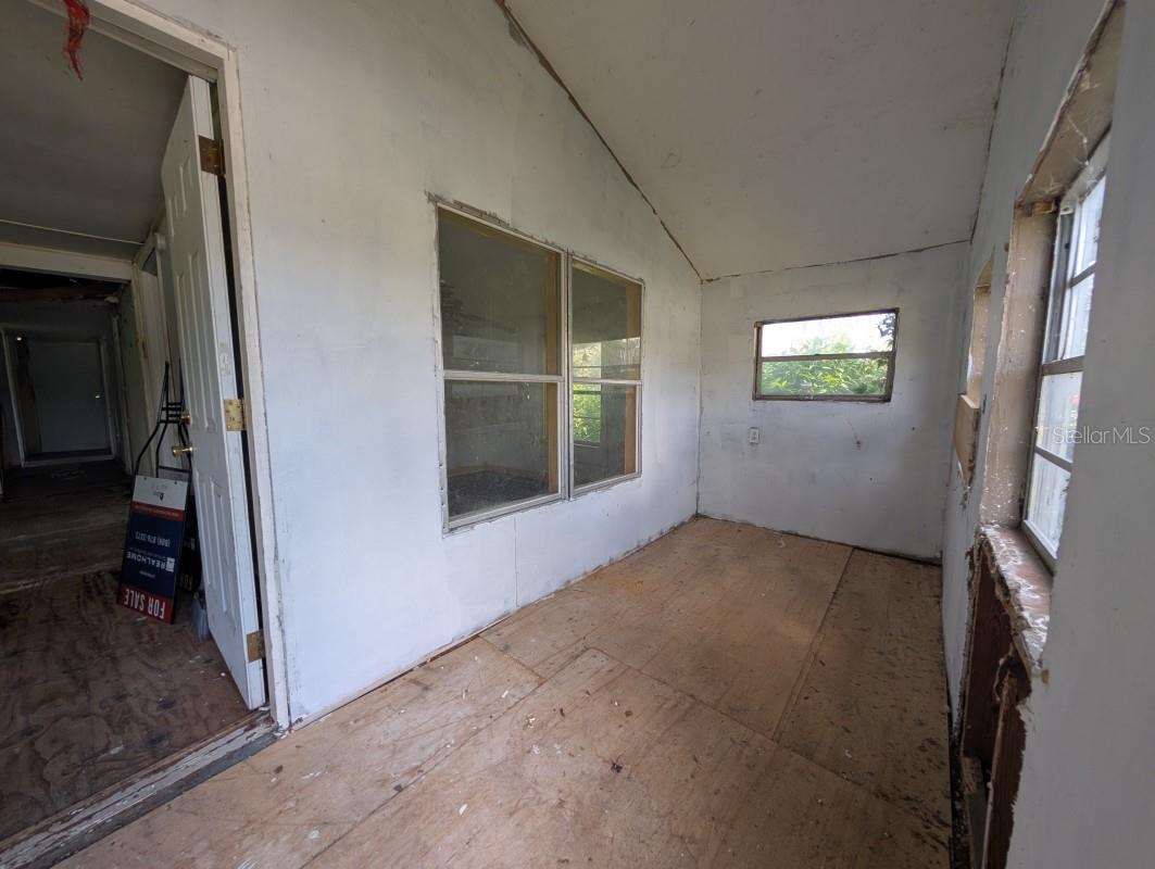 Image 6 of 11 For 14108 Wilson Street