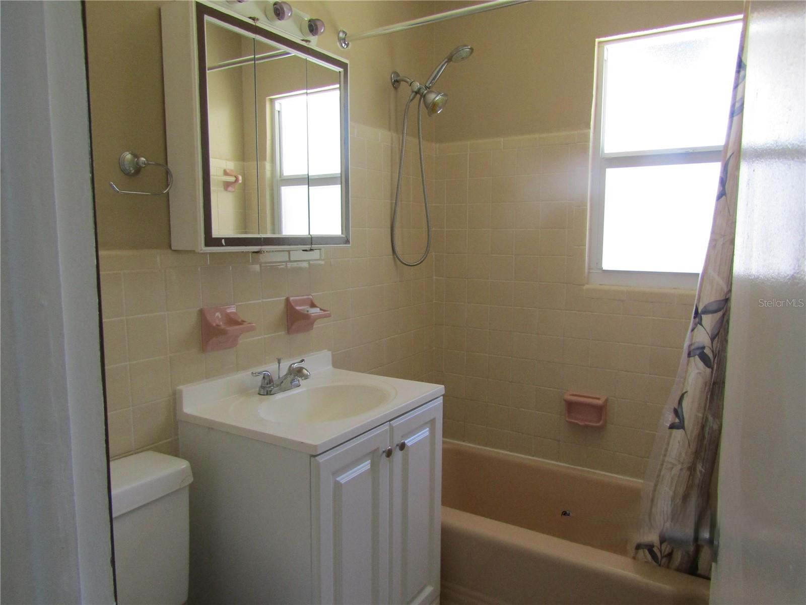 Image 10 of 20 For 603 Roberts Bay Drive