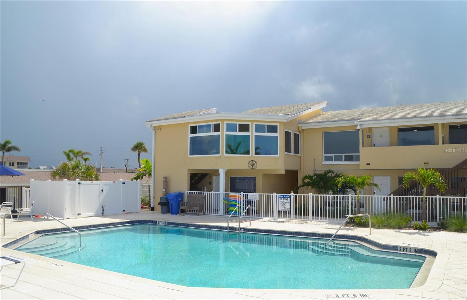 Image 26 of 30 For 1275 Tarpon Center Drive 107
