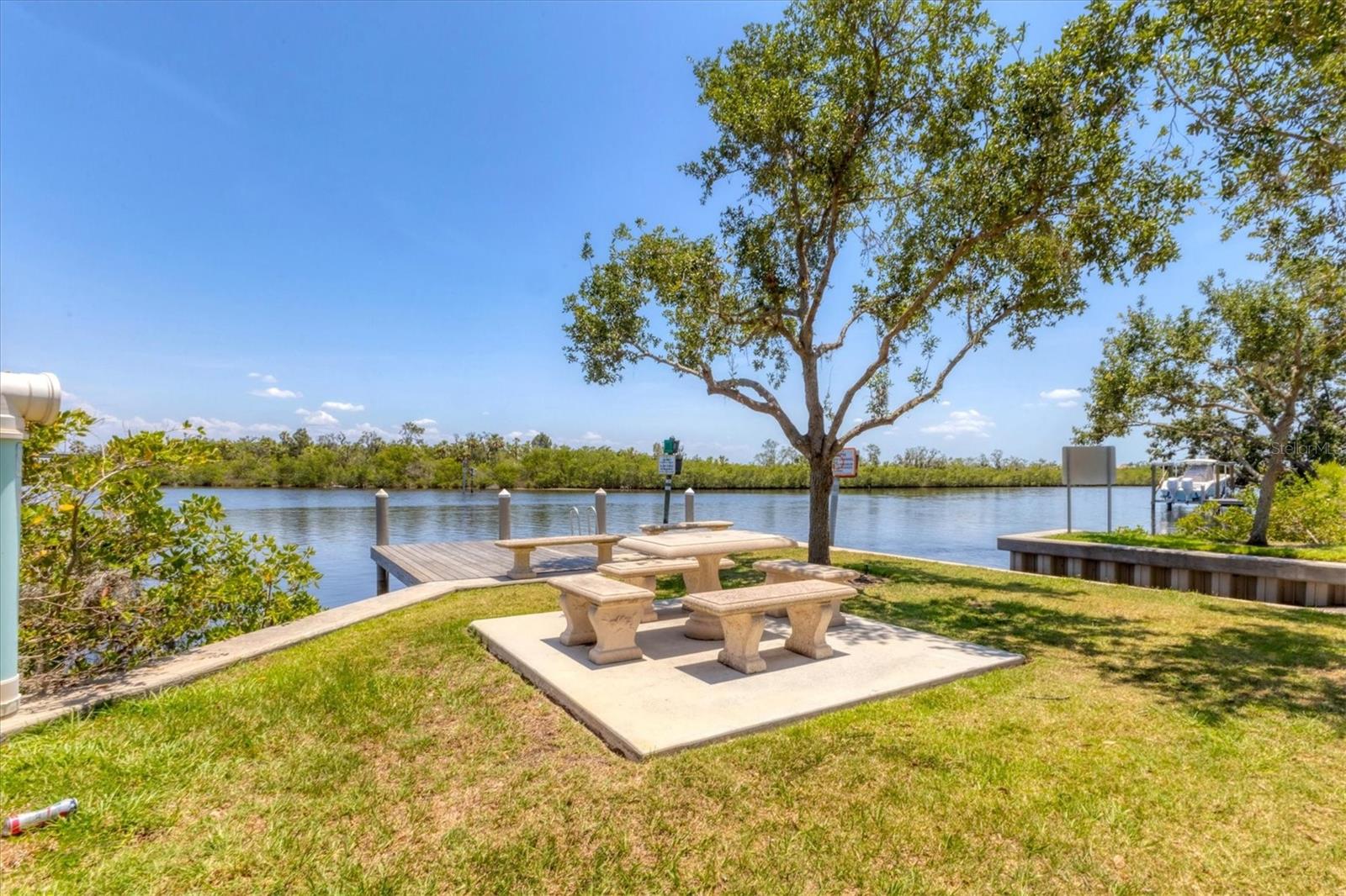 Image 75 of 77 For 1730 Rio Vista Terrace