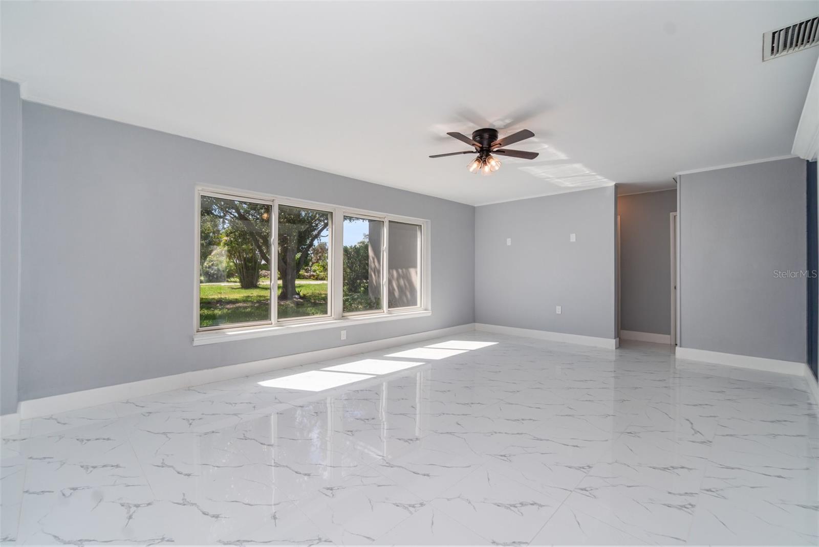 Image 11 of 38 For 4497 Northshore Drive