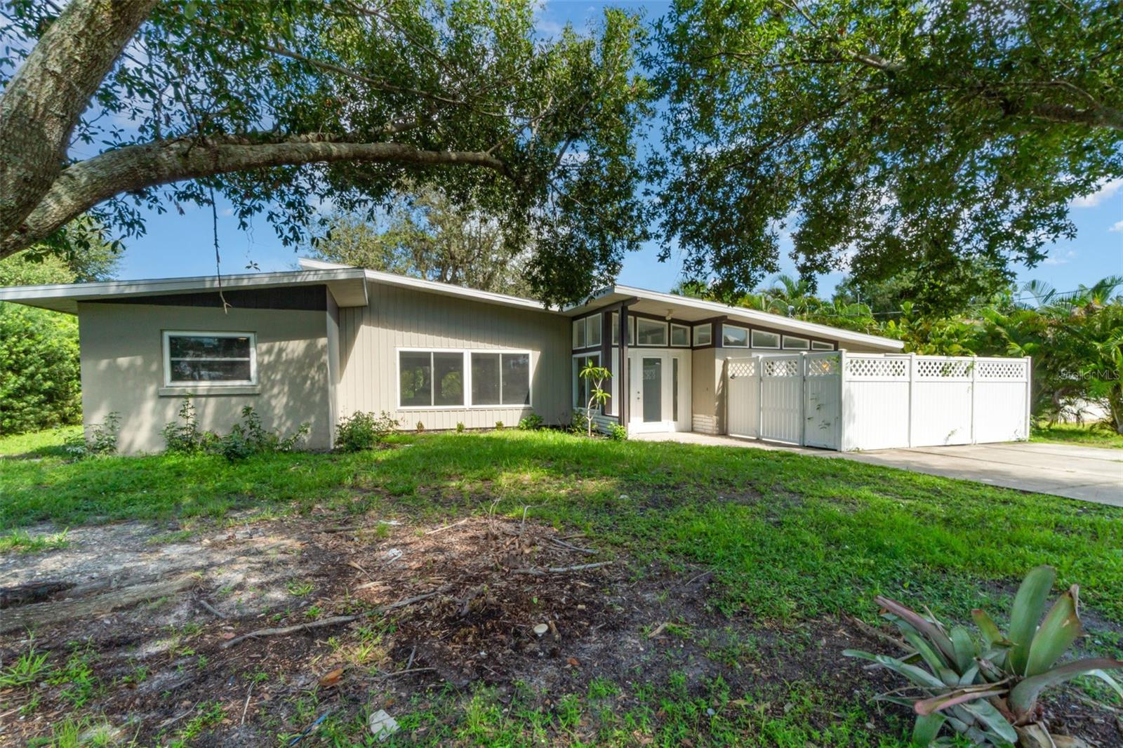 Image 3 of 38 For 4497 Northshore Drive