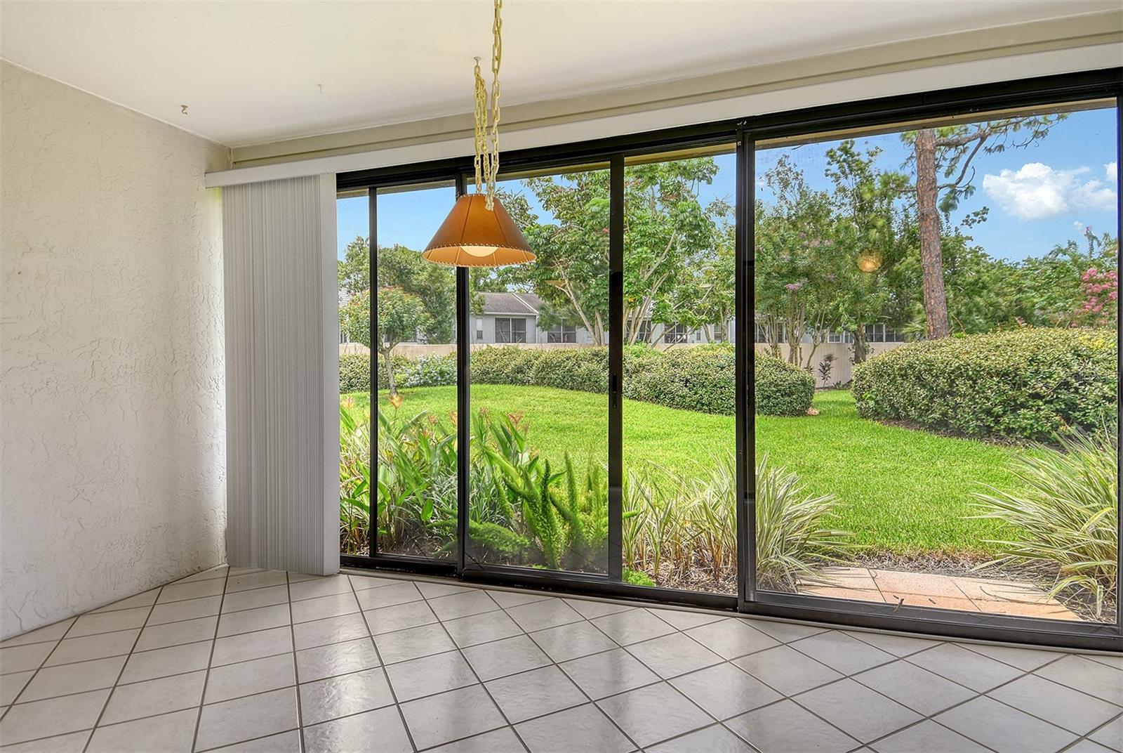 Image 10 of 59 For 5956 Clubside Drive 7651