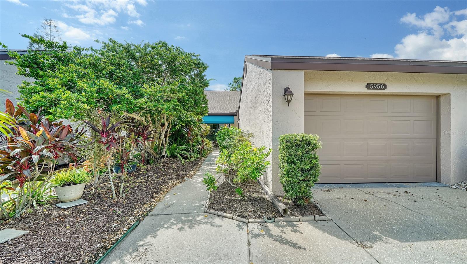 Image 2 of 59 For 5956 Clubside Drive 7651