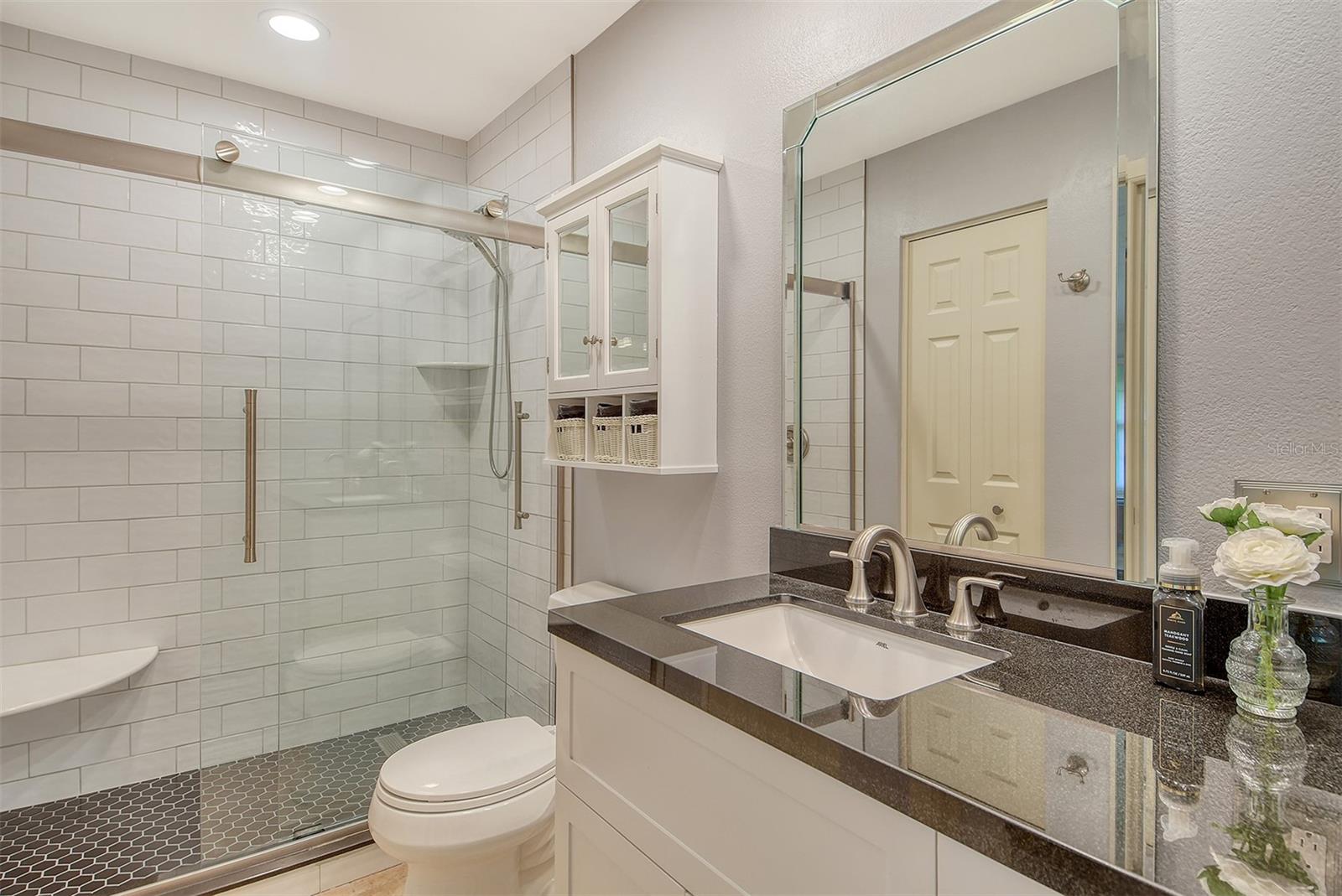 Image 30 of 59 For 5956 Clubside Drive 7651