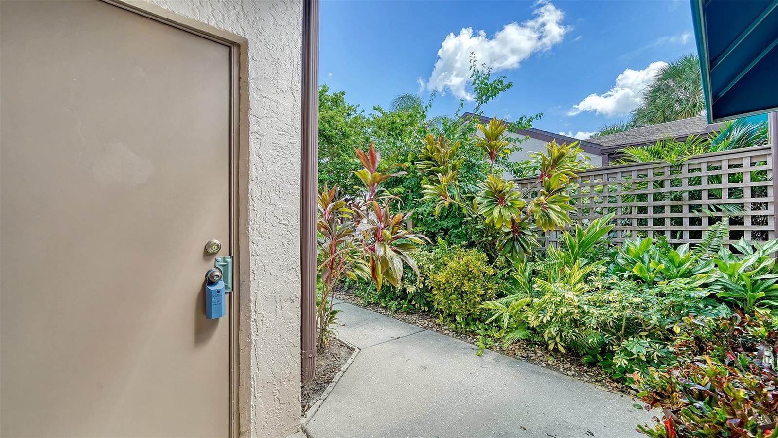 Image 4 of 59 For 5956 Clubside Drive 7651