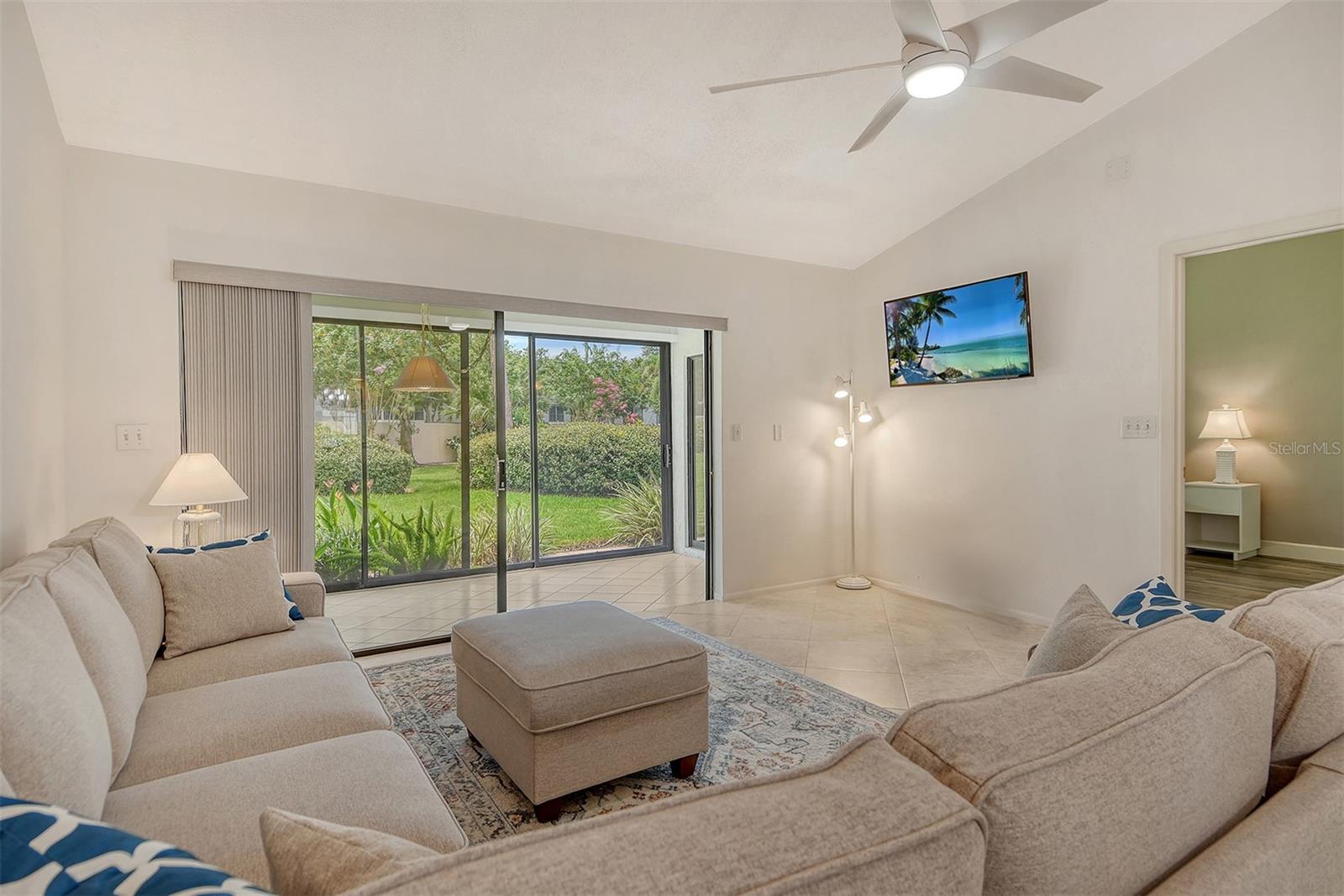Image 8 of 59 For 5956 Clubside Drive 7651