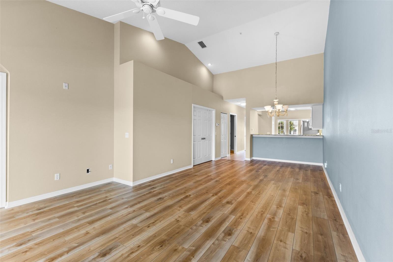 Image 31 of 41 For 414 Laurel Lake Drive 203
